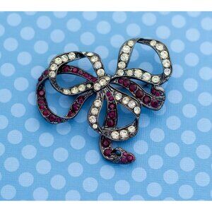 Vintage Gothic Rhinestone Silver Tone Brooch - M18